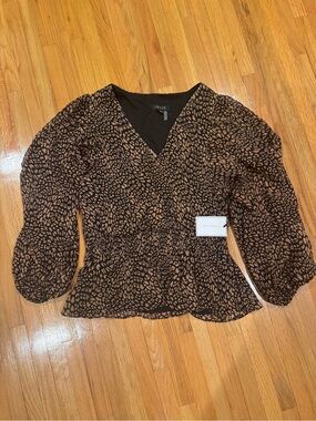 1 State Brown/Black Printed Peplum V-Neck Blouse M NWT